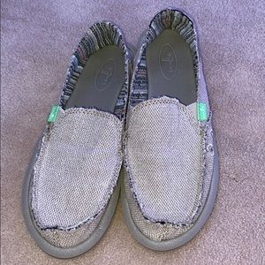 sanuk slide shoes